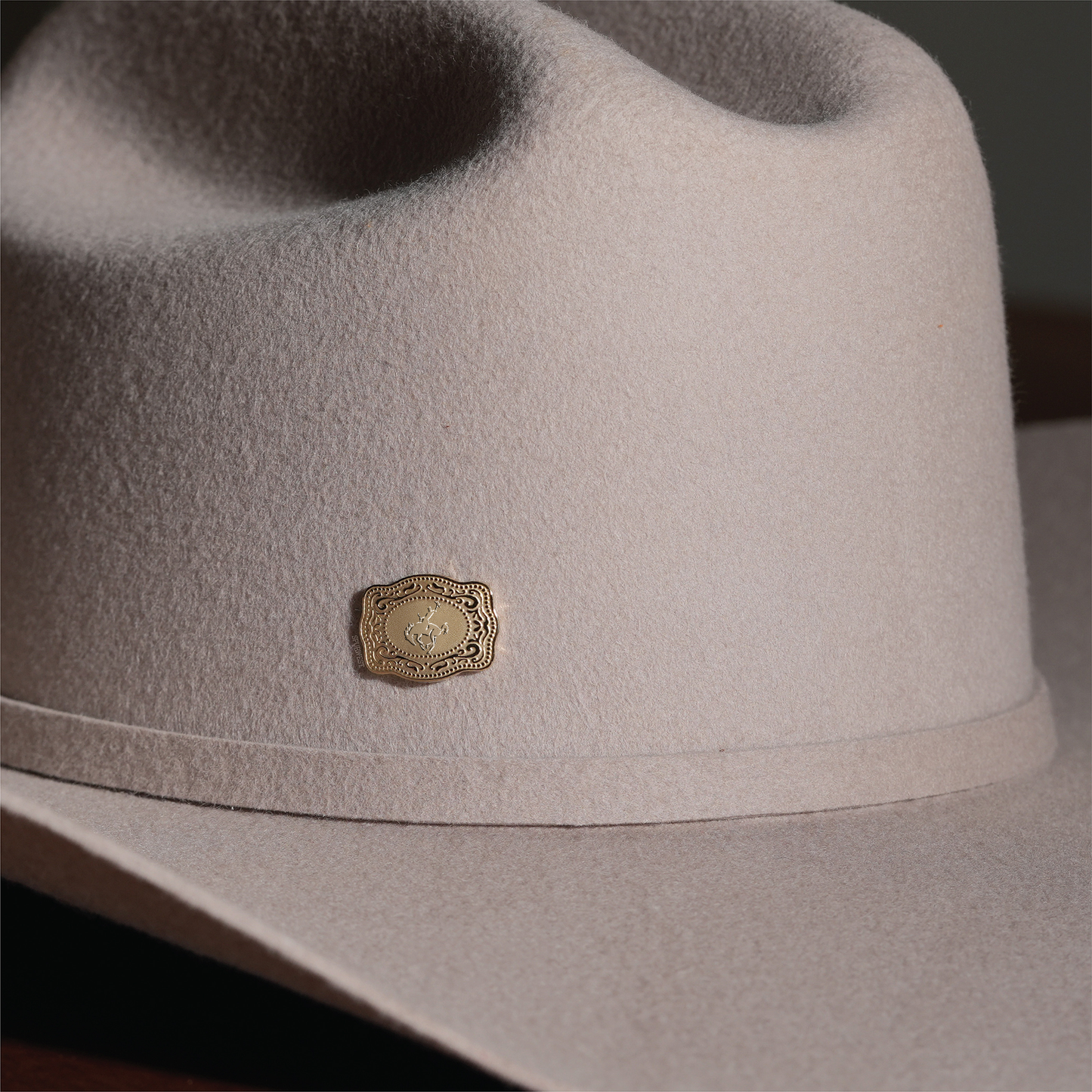 SpurWest Mini Belt Buckle Hatpin (Bronc) - Gold